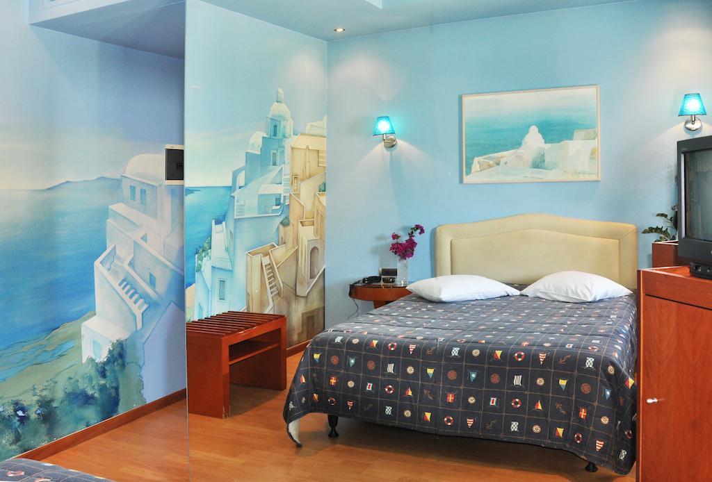 Hotel Bella Vista Πειραιάς Δωμάτιο φωτογραφία
