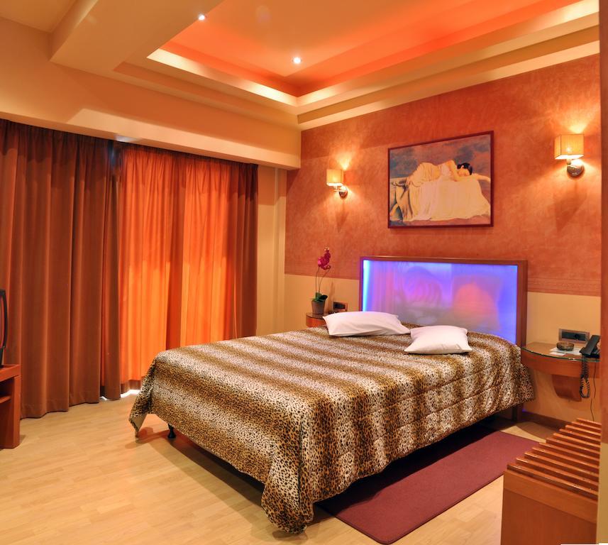 Hotel Bella Vista Πειραιάς Δωμάτιο φωτογραφία